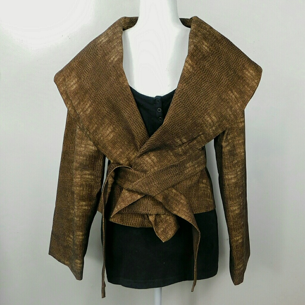 Alligator Print Cropped Shawl Collar Wrap Coat Med